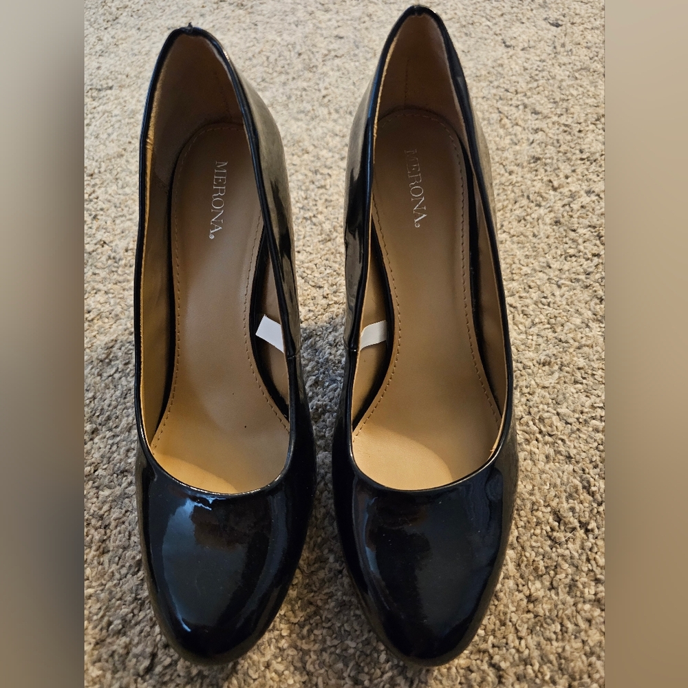 Merona women's size 7.5 black pumps